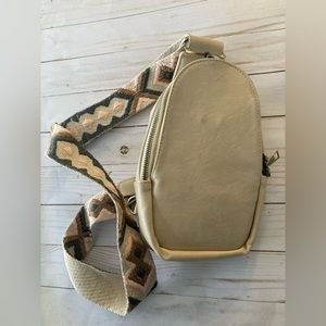 Women Chest Bag Sling Bag Small Crossbody Daypack Guitar Strap Purse